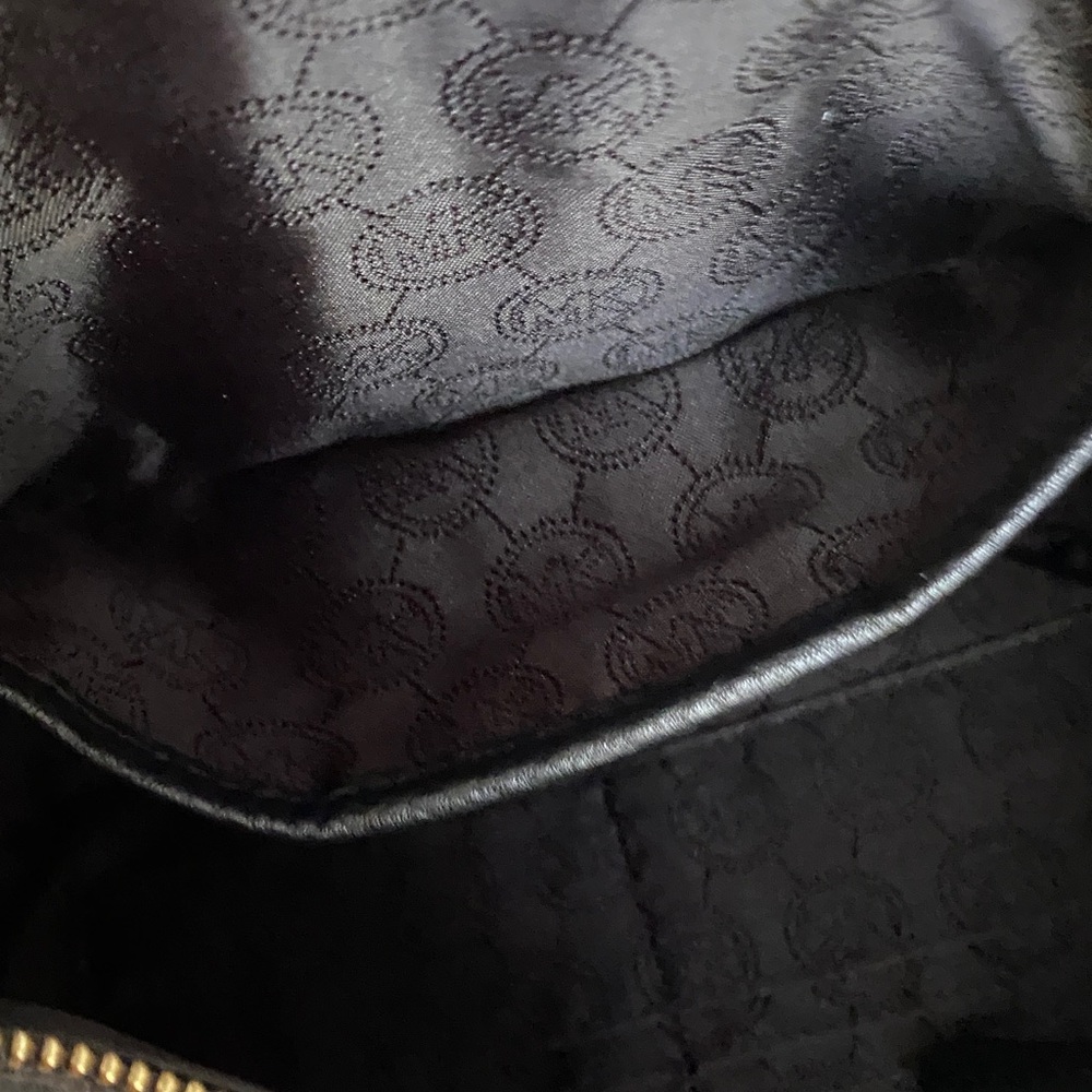Leather Michael Kors Black Crossbody Bag with Gold Chain - Picture 13 of 16